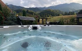 Hot Tub Chalet Retreat